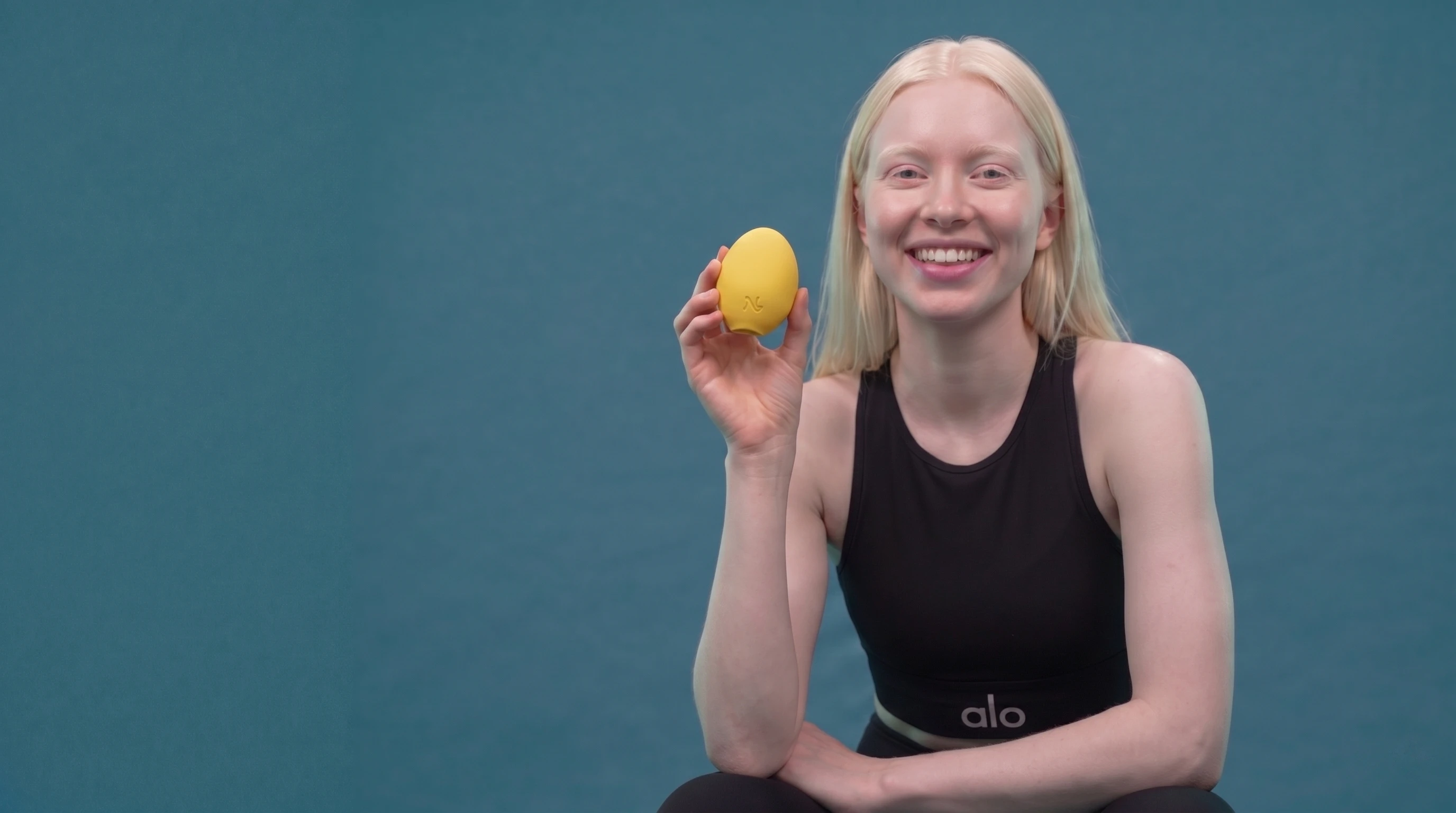 Lem Vibrator lemon clitoral vibrator lifestyle image